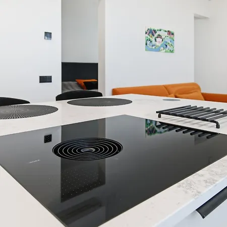Artisa Penthouse I City View I Free Private Parking Διαμέρισμα *