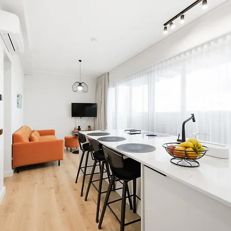 Artisa Penthouse I City View I Free Private Parking *